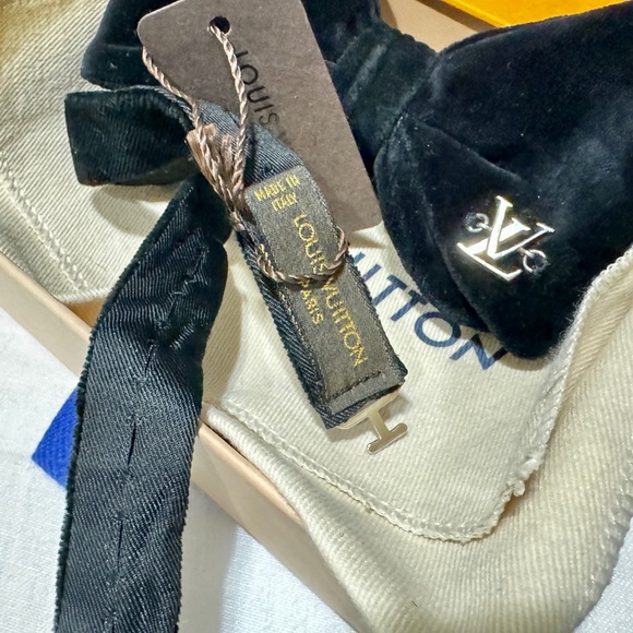 🔥LV HOLIDAY 25’🔥🆕💯ULTIMATE LOUIS VUITTON ECLIPSE MNG CHAIN VELVET BOW TIE🔥 - Picture 10 of 17